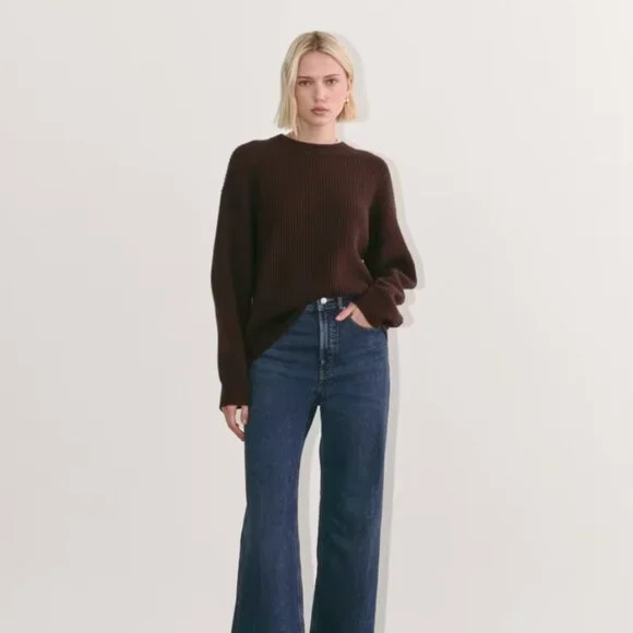 The Cocoon Crew in Wool Cashmere - Picture 3 of 10